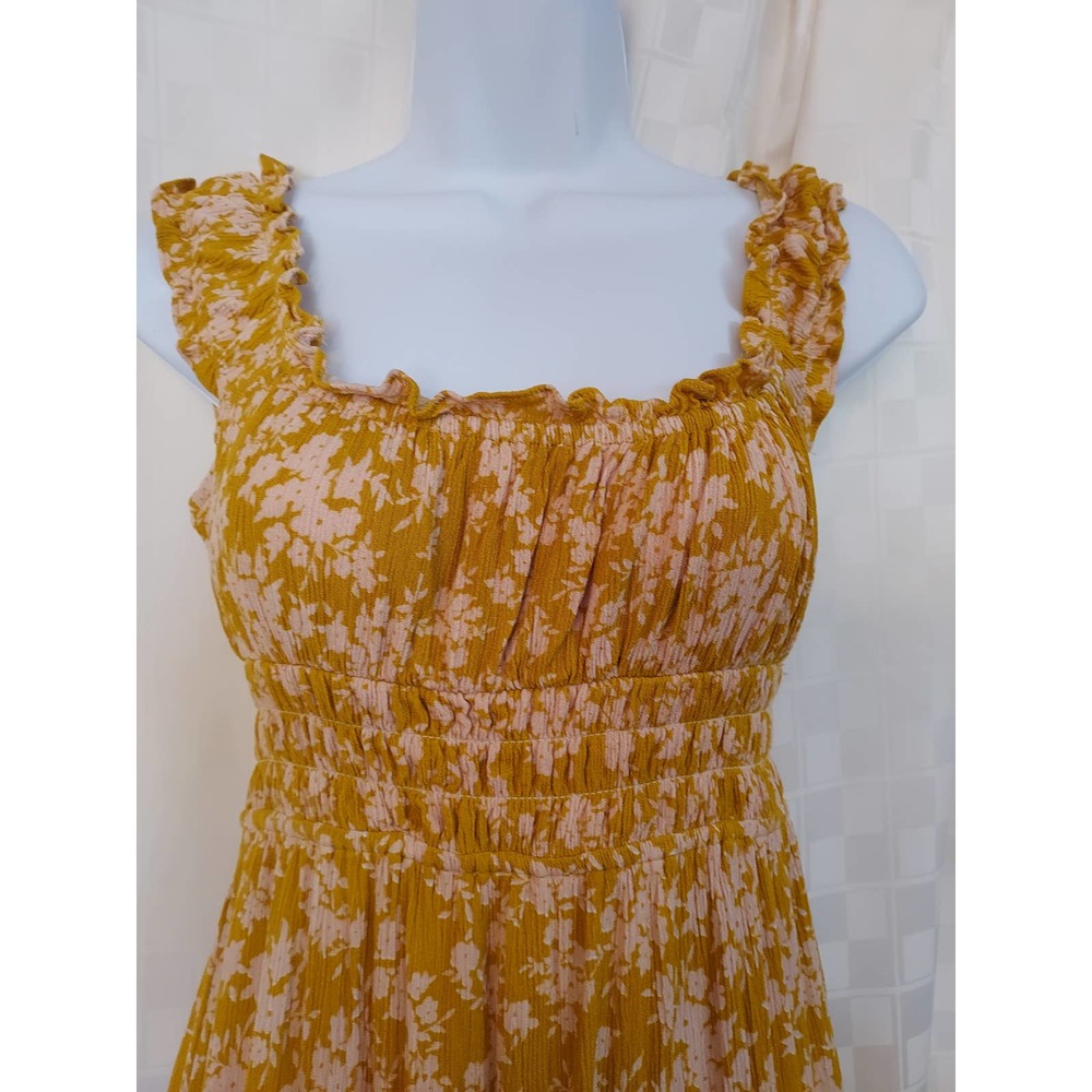 Hersy Tired Gold/Cream Ruffle Brunch Summer Trendy Dress Size M